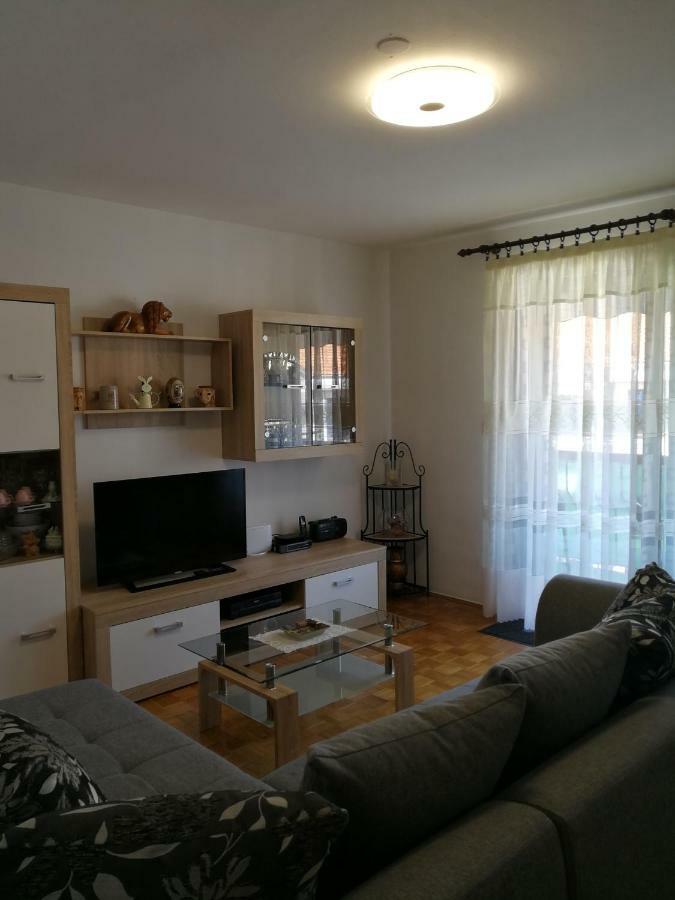 Apartment Koruna 1 Pula Eksteriør billede