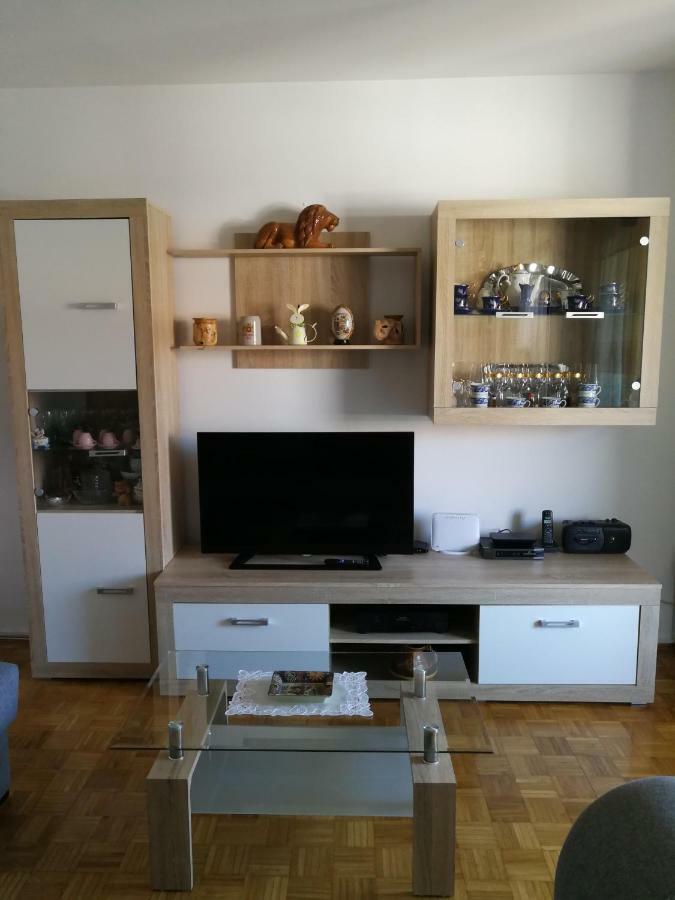 Apartment Koruna 1 Pula Eksteriør billede